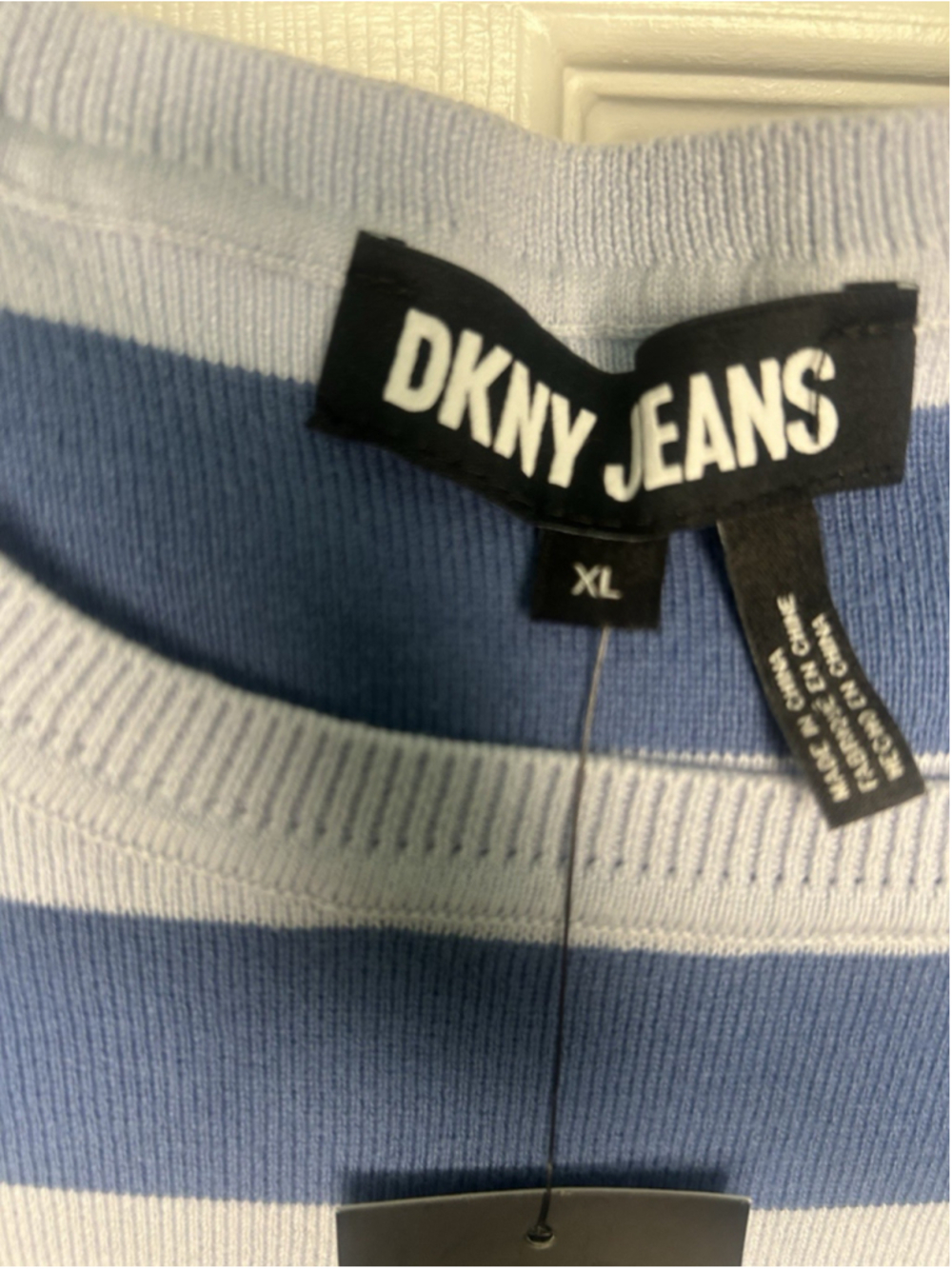 DKNY Jeans Sleeveless Top Women's Size XL NWT Navy Blue - Picture 3 of 8